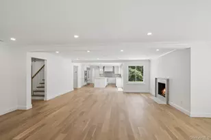 19 Woodvale Dr, Syosset, NY 11791 - Photo 12
