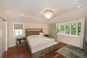 66-26 Marathon Pkwy, Little Neck, NY 11362 - Photo 22