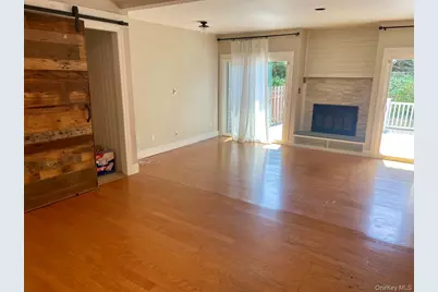 29 Woodlake E Drive, Woodbury, NY 11797 - Photo 6