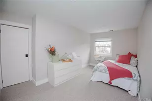29 Woodlake E Dr, Woodbury, NY 11797 - Photo 12
