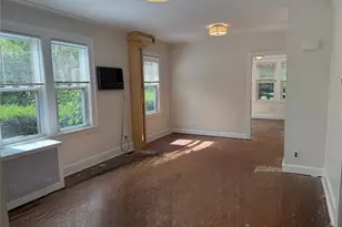 24 Adelaide St, Floral Park, NY 11001 - Photo 2