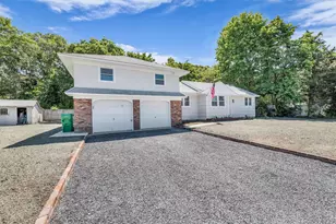 8 N Westbury Rd, Hampton Bays, NY 11946 - Photo 4