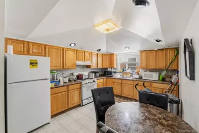 1716 Fowler Avenue, Bronx, NY 10462 - Photo 8