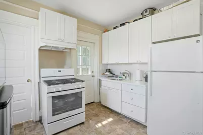 3 Linden Place, Tarrytown, NY 10591 - Photo 4