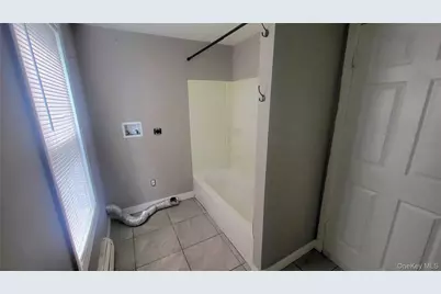 338 Mansion Street, Poughkeepsie, NY 12601 - Photo 18