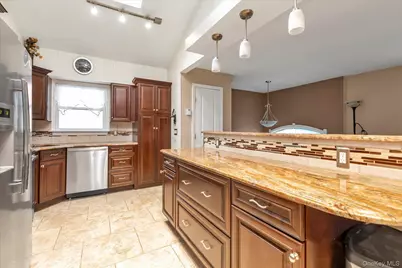 3166 Perry Avenue, Oceanside, NY 11572 - Photo 6