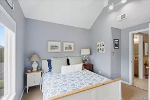 606 Fox Hill Dr, Calverton, NY 11933 - Photo 18