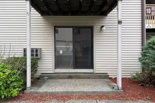394 Concord Ln, Middletown, NY 10940 - Photo 2