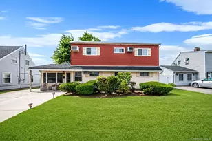 36 Sunrise Ln, Levittown, NY 11756 - Photo 2