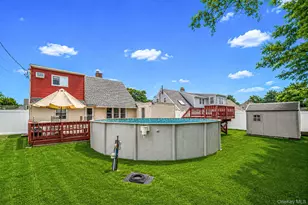 36 Sunrise Ln, Levittown, NY 11756 - Photo 30