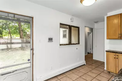 828 N Fletcher Avenue, Valley Stream, NY 11580 - Photo 12