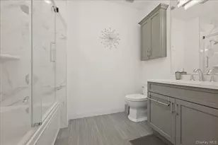 33204 Spruce Pond Cir, Plainview, NY 11803 - Photo 20