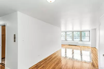 209-39 23rd Avenue #3F, Bayside, NY 11360 - Photo 4