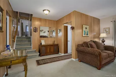 8 Abbie Lane, Hyde Park, NY 12538 - Photo 10