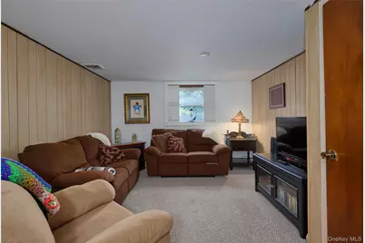 8 Abbie Lane, Hyde Park, NY 12538 - Photo 20