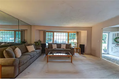 23 Hurtin Boulevard, Smithtown, NY 11787 - Photo 6