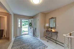23 Hurtin Blvd, Smithtown, NY 11787 - Photo 4