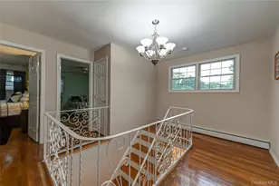23 Hurtin Blvd, Smithtown, NY 11787 - Photo 18