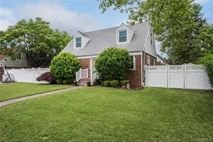 1030 North Dr, Merrick, NY 11566 - Photo 2