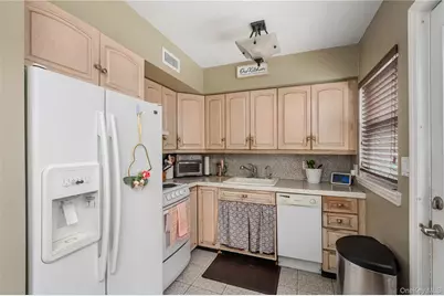 1030 North Drive, Merrick, NY 11566 - Photo 10