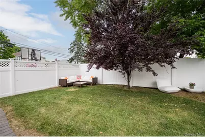 1030 North Drive, Merrick, NY 11566 - Photo 22