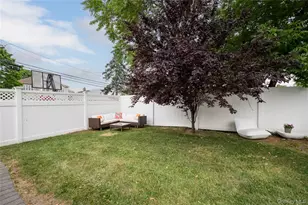 1030 North Dr, Merrick, NY 11566 - Photo 22