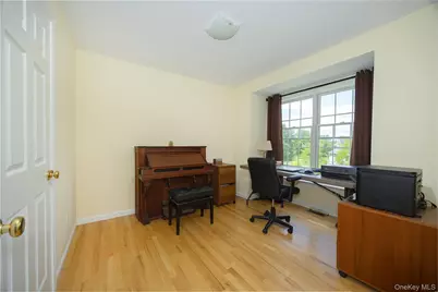 31 Hartstone Drive, Poughkeepsie, NY 12603 - Photo 18