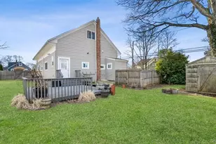 46 Laurel Ave, East Islip, NY 11730 - Photo 12