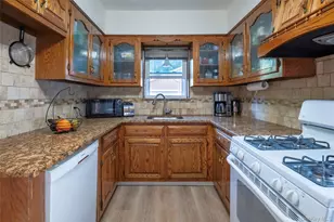84-15 253rd St, Bellerose, NY 11426 - Photo 8