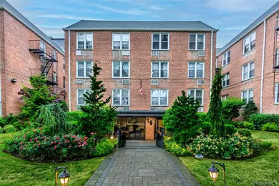 16 Main Street #3V, East Rockaway, NY 11518 - Photo 2
