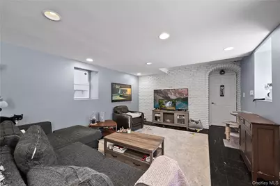 2328 Williamsbridge Road, Bronx, NY 10469 - Photo 40