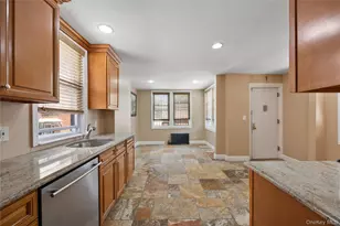 2328 Williamsbridge Rd, Bronx, NY 10469 - Photo 14