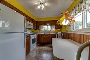 4 Bowman Ln, Kings Park, NY 11754 - Photo 10