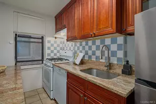 77 Bronx River Rd, Yonkers, NY 10704 - Photo 12