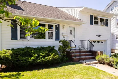 34 Parkwood Boulevard, Poughkeepsie, NY 12603 - Photo 1