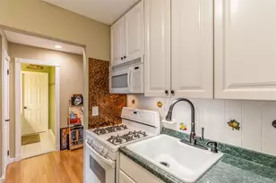 48 Pointe Cir S, Coram, NY 11727 - Photo 16