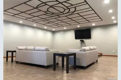 48 Pointe Cir S, Coram, NY 11727 - Photo 26