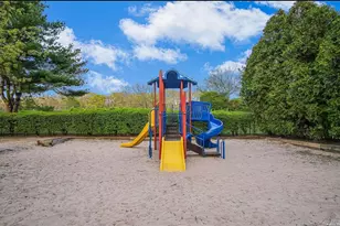 48 Pointe Cir S, Coram, NY 11727 - Photo 24