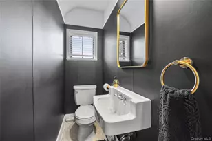 259 Woodlawn Ave, Saint James, NY 11780 - Photo 24