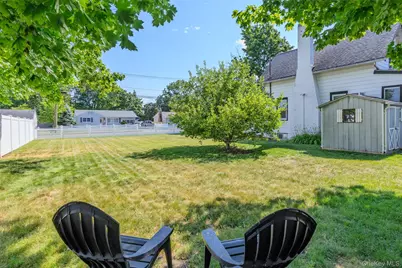 259 Woodlawn Avenue, Saint James, NY 11780 - Photo 32