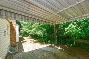 195 Mohawk St, Ronkonkoma, NY 11779 - Photo 16