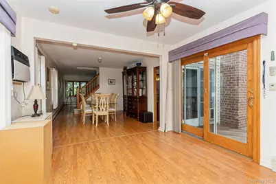 163 Bregman Avenue, New Hyde Park, NY 11040 - Photo 14