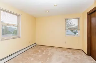 163 Bregman Ave, New Hyde Park, NY 11040 - Photo 24