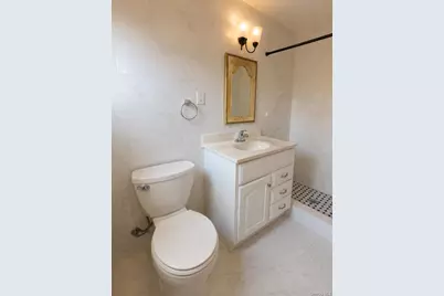 2 Arbor Place, Glen Cove, NY 11542 - Photo 10