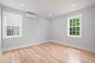 34-26 209th St, Bayside, NY 11361 - Photo 38