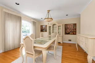 93 Oxford Blvd, Great Neck, NY 11023 - Photo 6