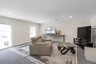 93 Oxford Blvd, Great Neck, NY 11023 - Photo 22