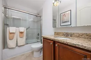 1680 Lake Ave, Merrick, NY 11566 - Photo 36