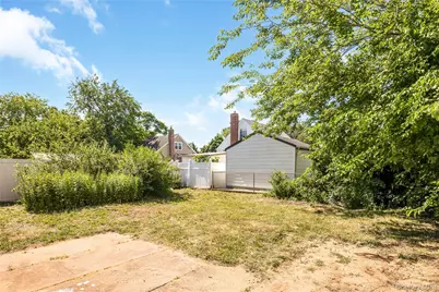30 Viola Street, Valley Stream, NY 11580 - Photo 8