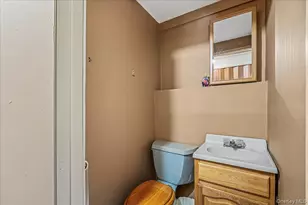 105 Strauss Ave, Selden, NY 11784 - Photo 16